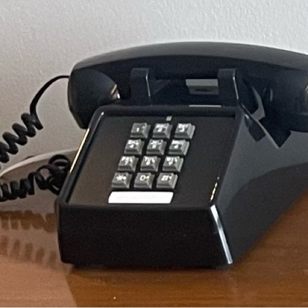 Classic-style black Vintage corded landline telephone